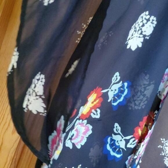 Love Tree Beautiful Black Colorful Sheer Floral Sz S (XL?) Shawl - Picture 4 of 12